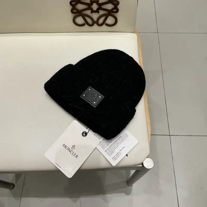 Moncler Hat (188)